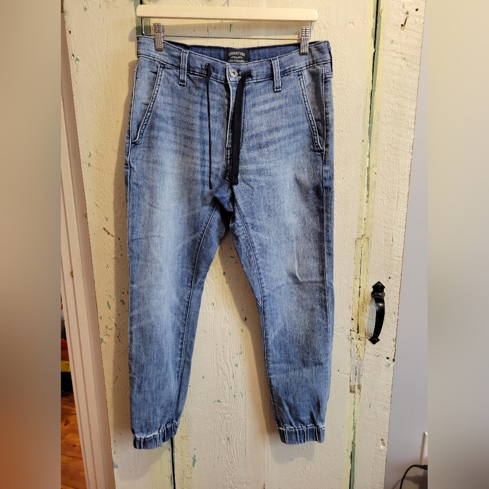 Signature by Levi Strauss Men's Light Blue Slim Jogger Jeans
